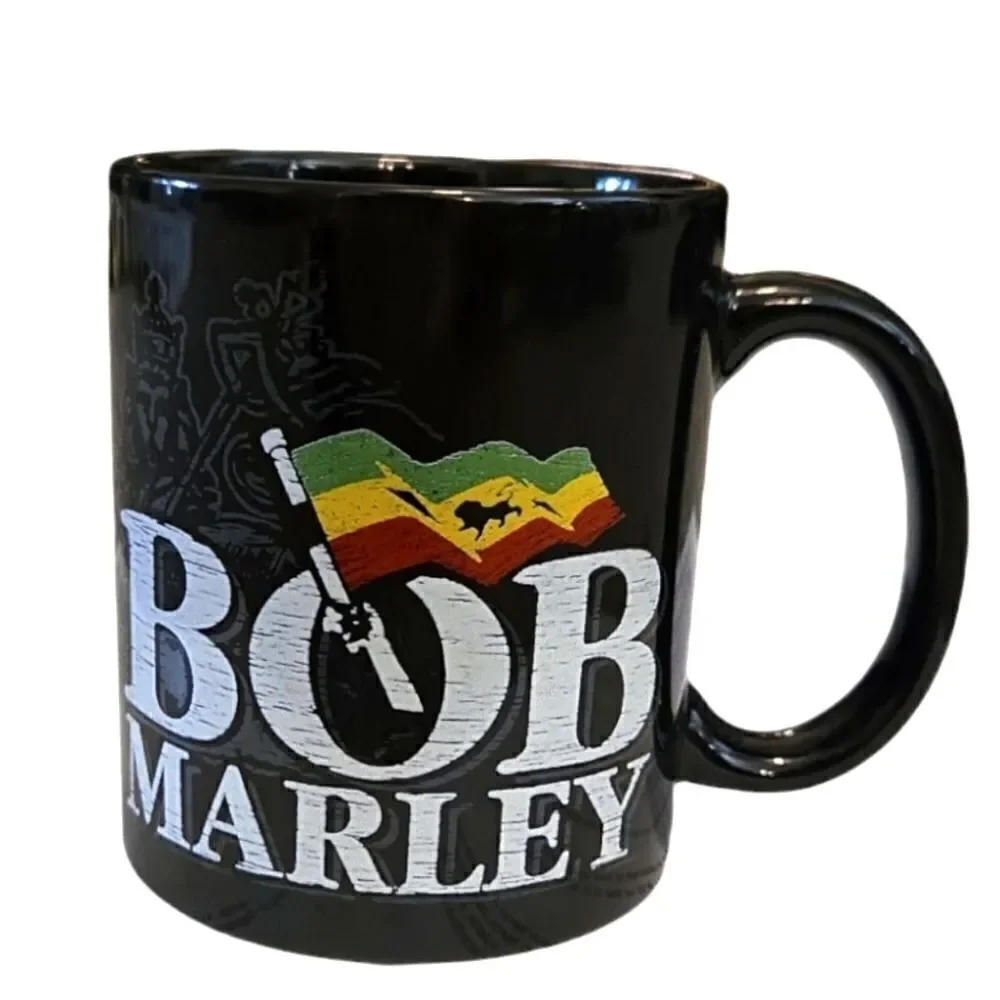 EC BOB MARLEY DISTRESSED FLAG 11 OZ. MUG